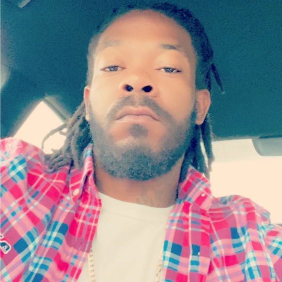 Meet your Posher, Johnathan - Picture 2 of 3